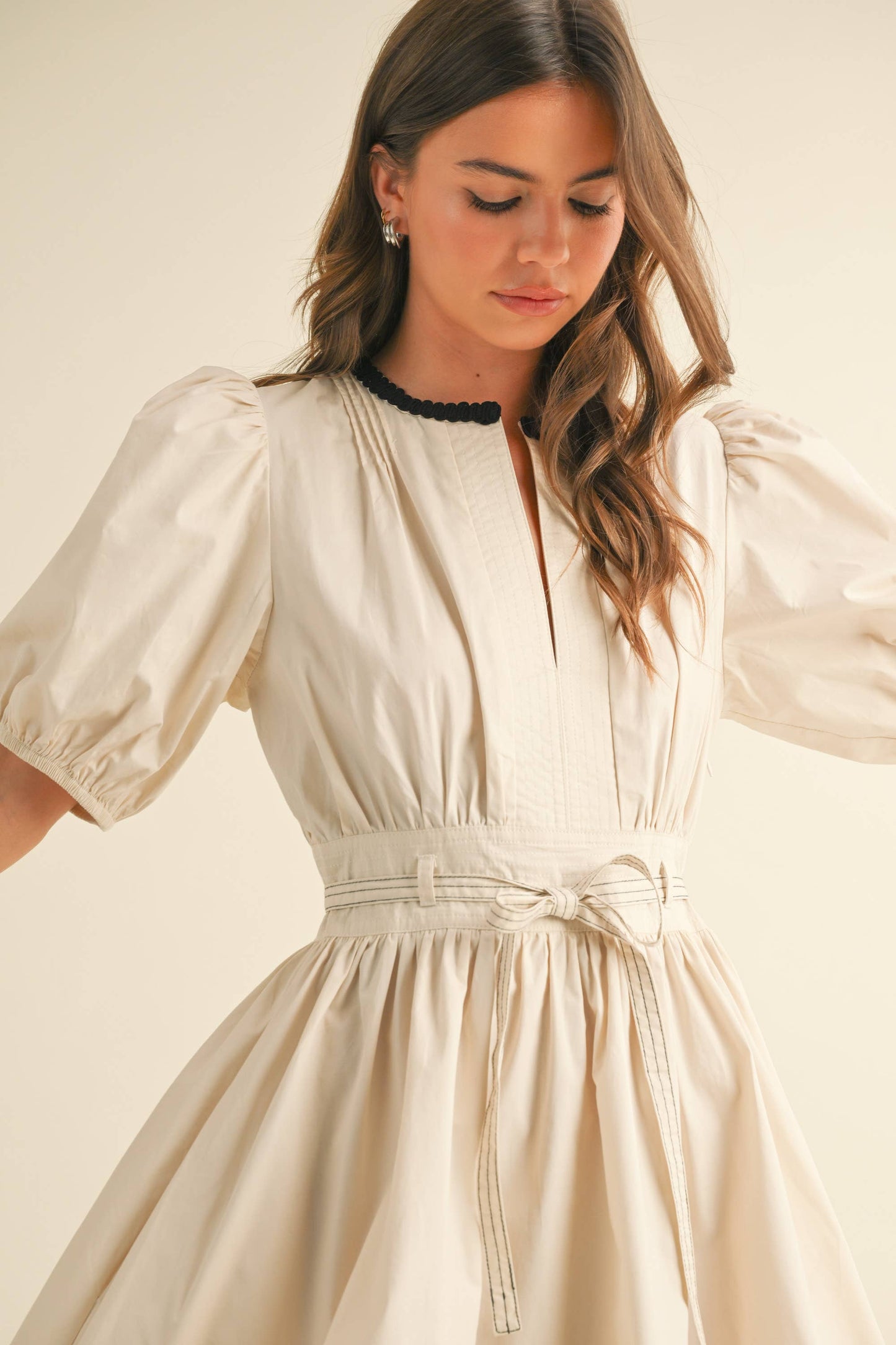 ID9052  BELTED PUFF SHORT SLEEVE A-LINE FLARED MINI DRESS