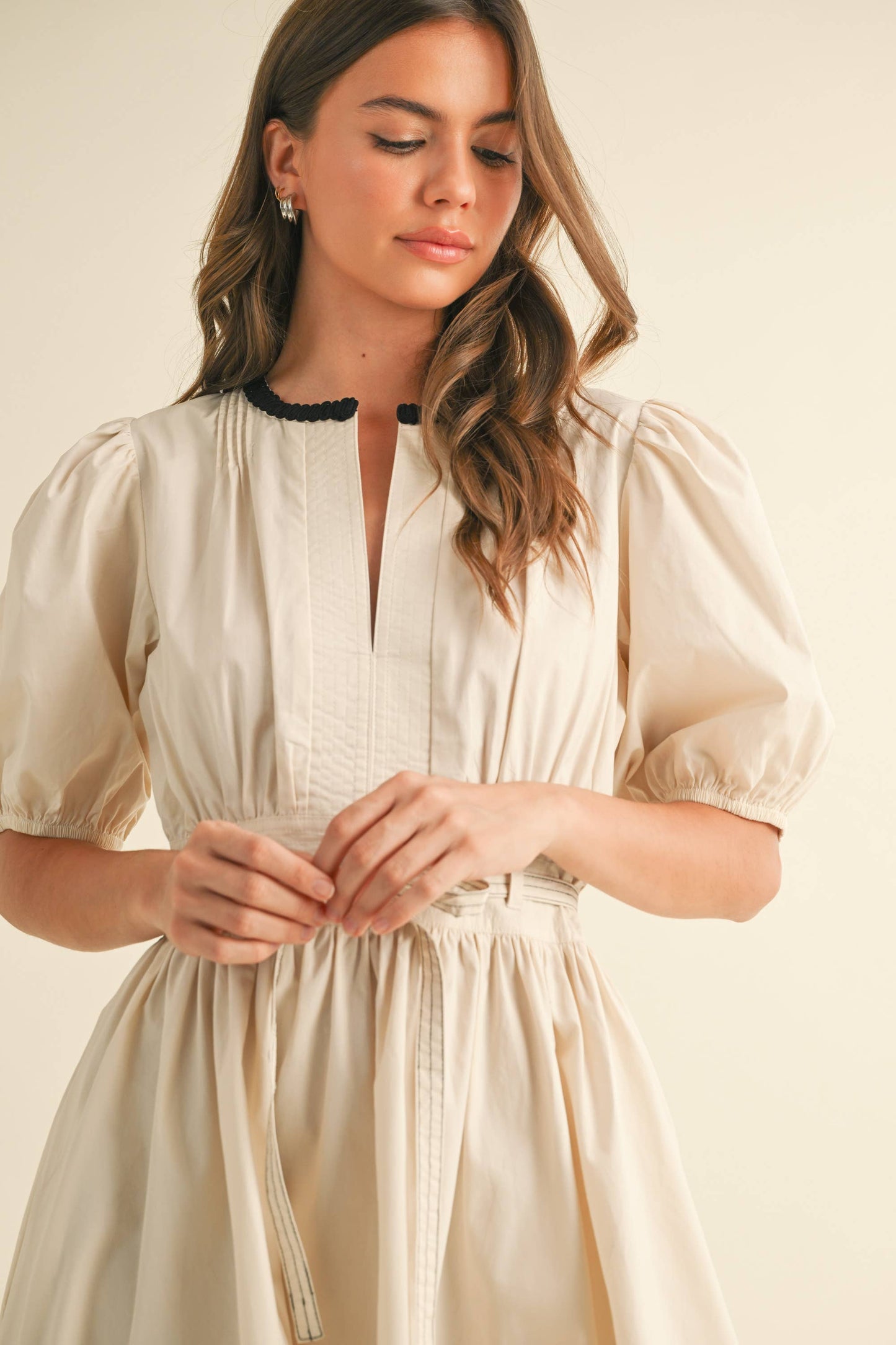 ID9052  BELTED PUFF SHORT SLEEVE A-LINE FLARED MINI DRESS